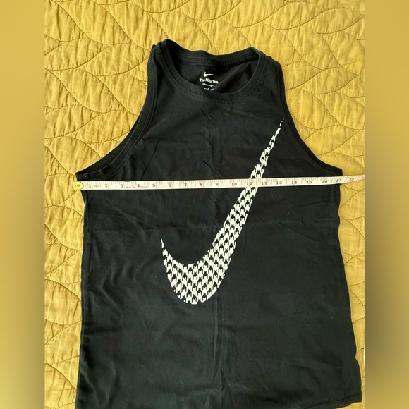 2 pc set - Nike Black Athletic Set with Checkered Swoosh - Picture 6 of 13